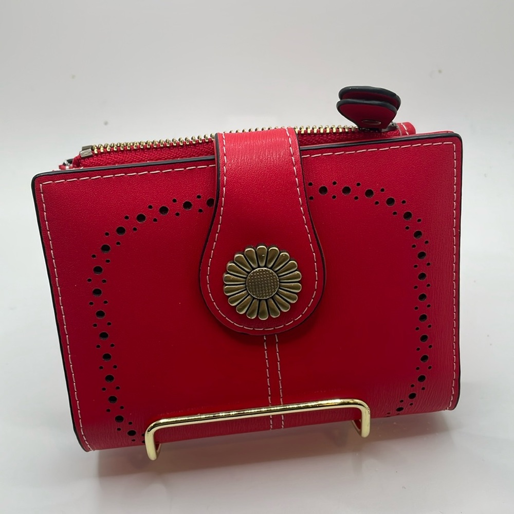 Sendefn red Genuine Leather Small  Wallet with Daisy medallion